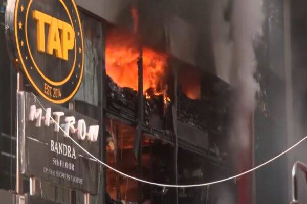 bandra mall fire