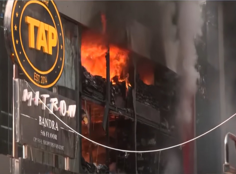 Massive Bandra Mall Fire 2025: Blaze at Croma Showroom